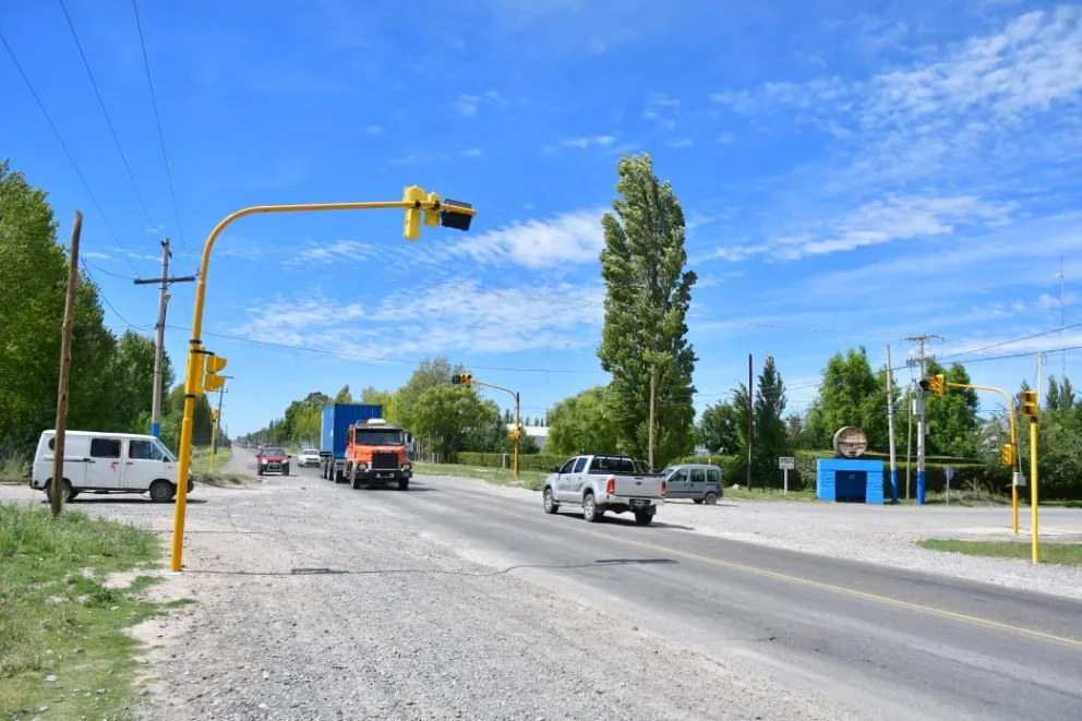 Municipio contestó a Vialidad Nacional por los semáforos de la ruta 22 