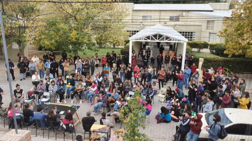 En defensa de la educación: El IUPA tuvo clases públicas y abiertas en el marco del paro activo