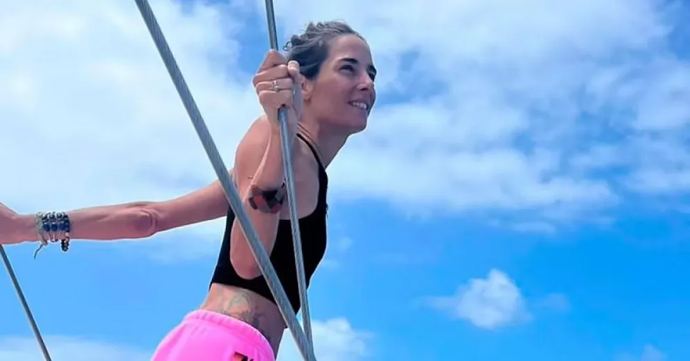 La aventura ecologista de Juana Viale por el océano: nadando con los delfines