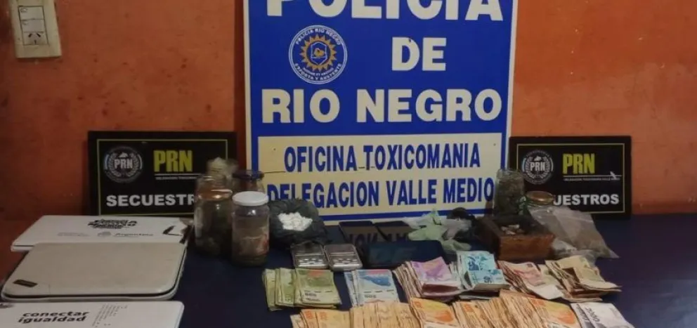 Gran golpe al narcotráfico: alrededor de 30 millones de pesos y cuatro personas detenidas