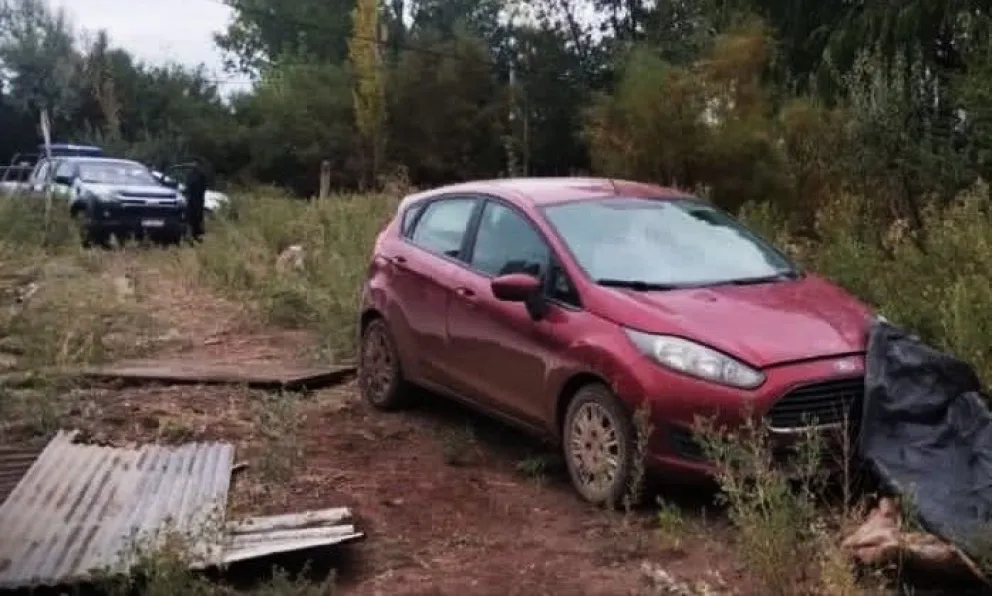 Le robaron el auto a punta de pistola y tras una persecución lograron recuperarlo