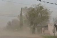 Después de la tormenta, llega el viento: alerta por ráfagas de hasta 65 Km en el Alto Valle 