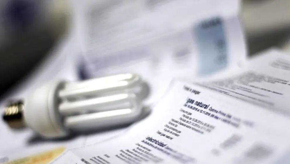 Presentarán recurso de amparo en Roca por los aumentos desmedidos en la tarifa de electricidad