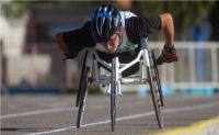 Atleta con discapacidad pagó una silla de ruedas de competición y a días de competir no se la enviaron 