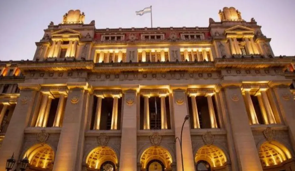 La Corte Suprema rechazó dos planteos contra el DNU de Milei