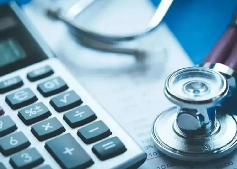 Nueva propuesta del gobierno: las prepagas devolverían lo cobrado de más en 7 cuotas desde junio