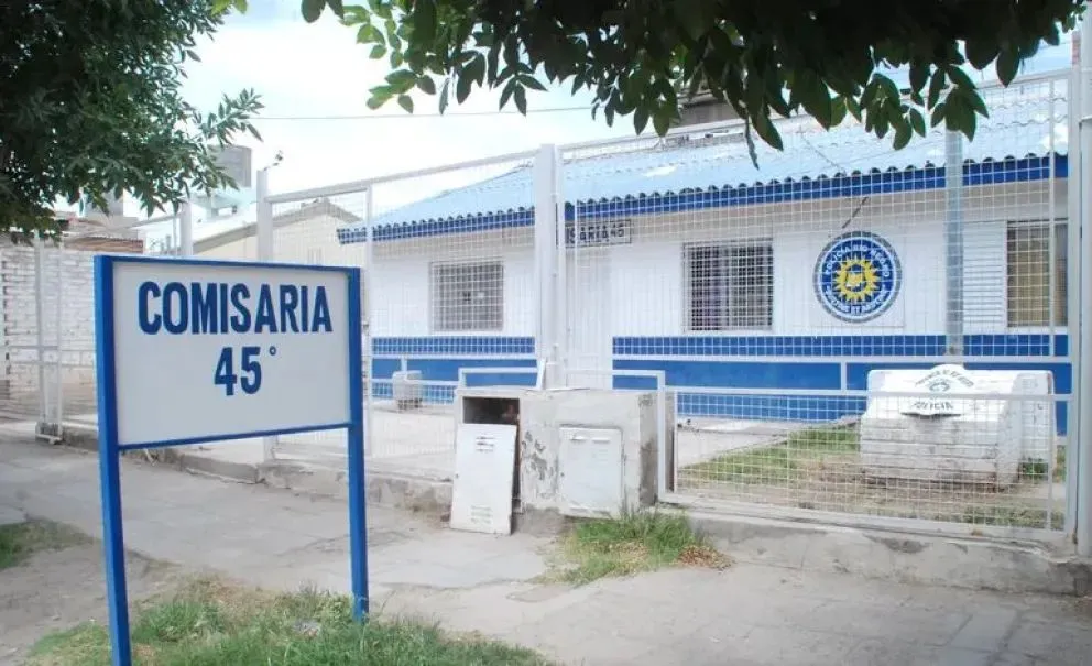 Denunciaron a una madre por agredir físicamente a la maestra de su hijo