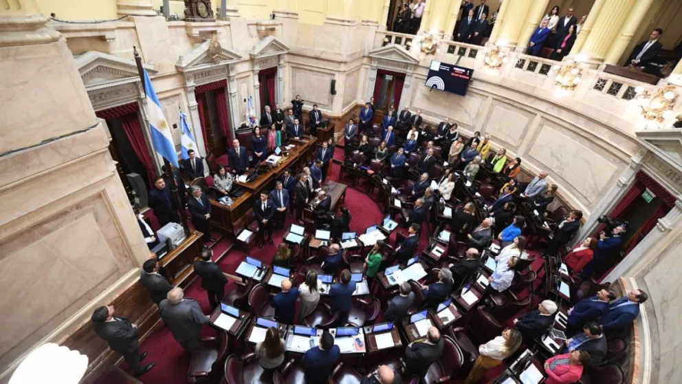 En medio de las críticas, sólo dos senadores se opusieron al aumento de su sueldo