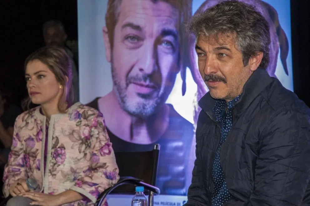 Ricardo Darín y Dolores Fonzi, en contra de los recortes al INCAA