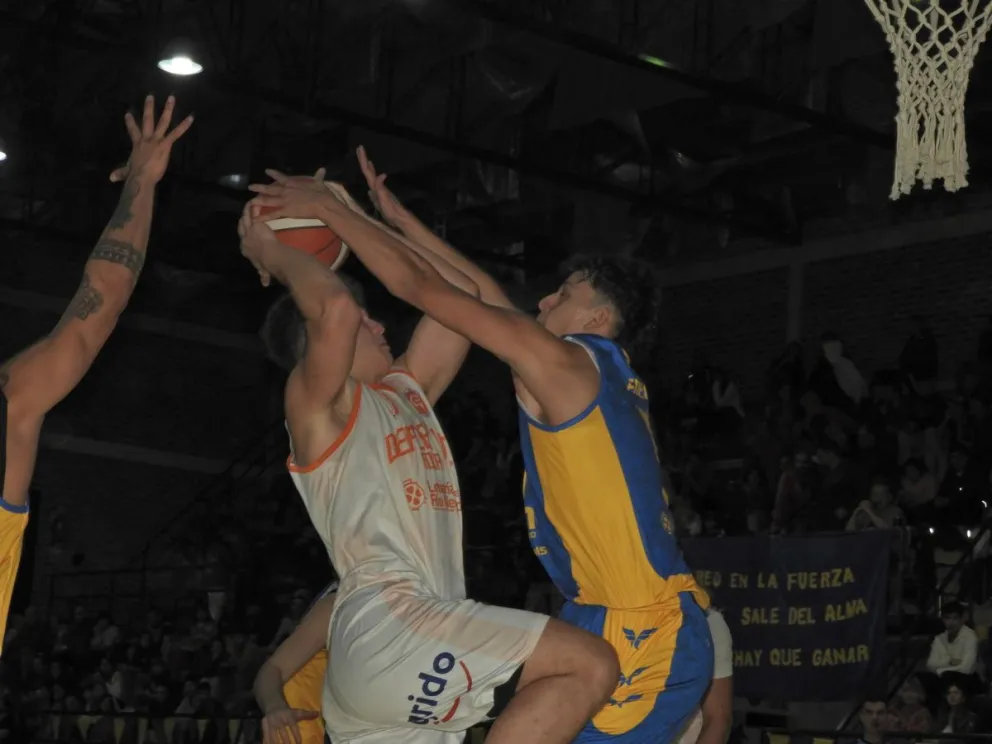 El Depo se quedó con el clásico en el Gigante de la Maipú 