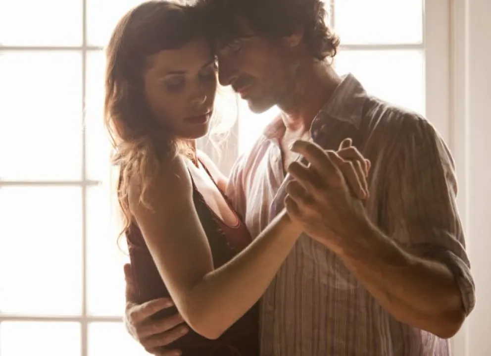 Extrañas pero irresistibles: las parejas más disruptivas del zodiaco