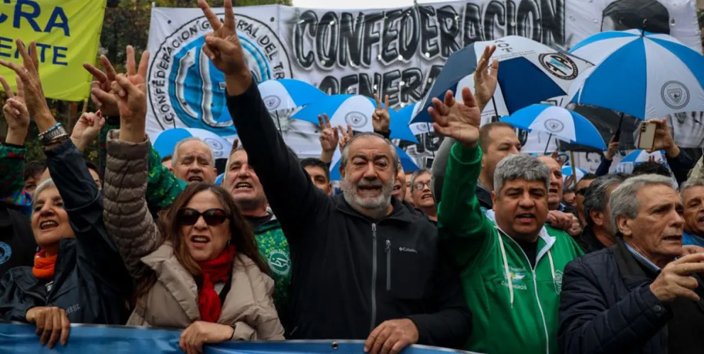 Día del Trabajador: la CGT se movilizó con fuertes críticas al gobierno de Milei