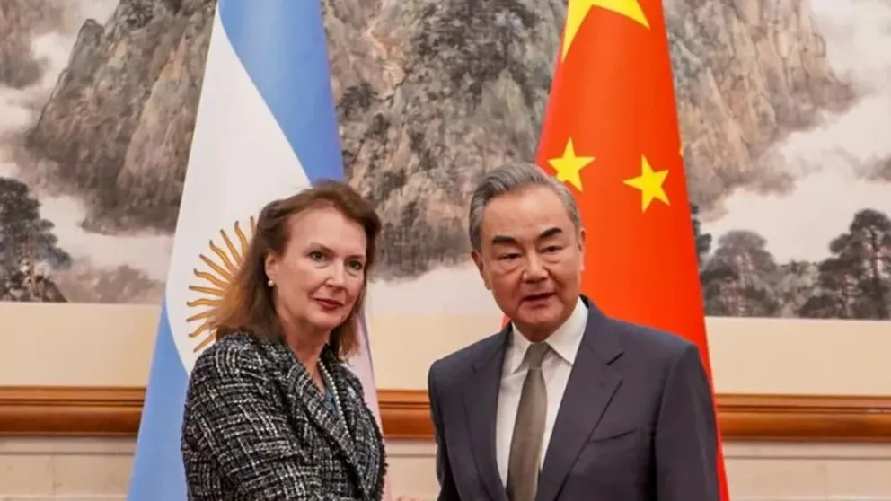 "Los chinos son todos iguales": la polémica frase de Mondino, tendrá que ser explicada en el Congreso