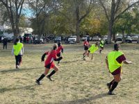Estudiantes universitarios de Roca disfrutaron de una jornada deportiva de integración 