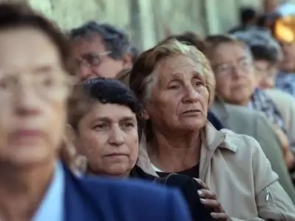 Pensión Universal para el Adulto Mayor: piden que se dé de baja a 3 mil beneficiarios que no viven en el país
