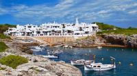 Un pueblo español se plantea cerrar sus puertas al turismo masivo