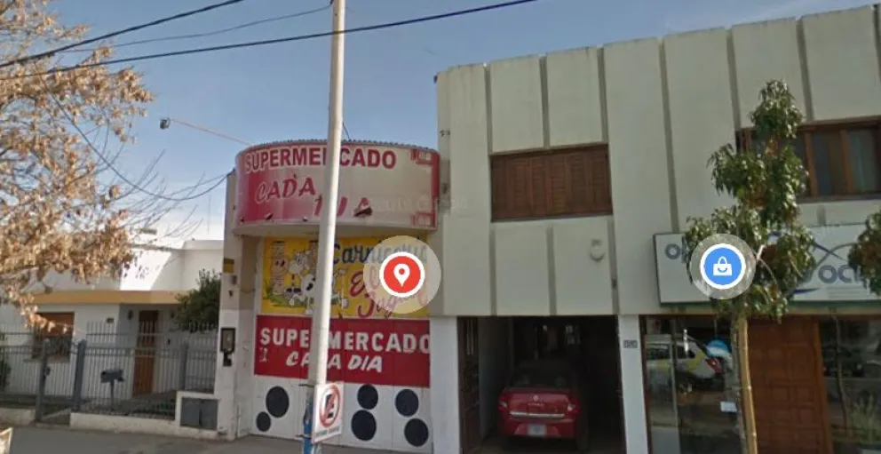 Millonario y alcohólico robo a un supermercado chino de Roca 