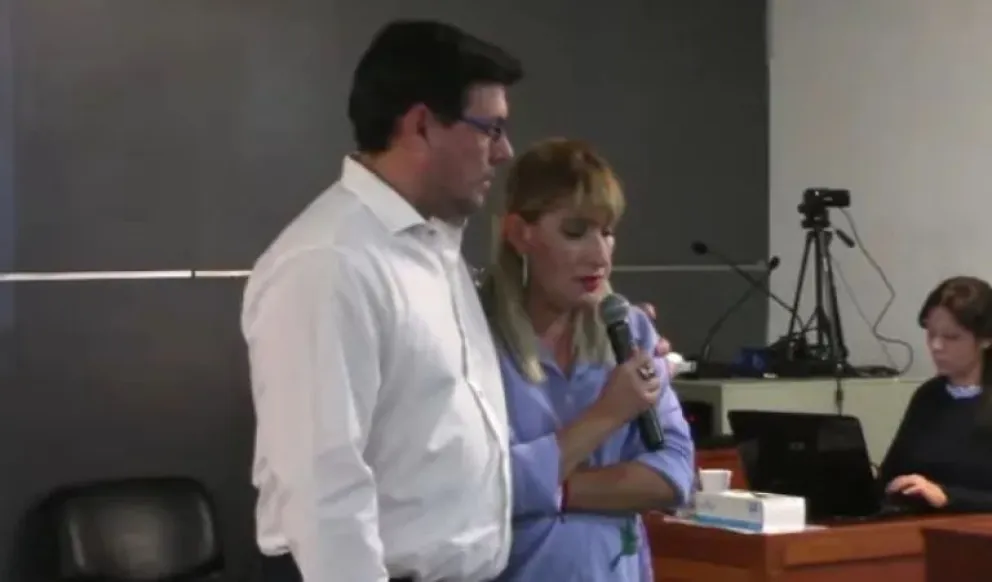 “A usted señor Parra: Agustina dice que no es no”