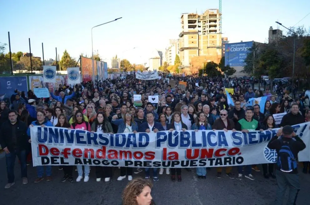 Acuerdo del Gobierno con la UBA: las demás universidades públicas no descartan llegar a la justicia