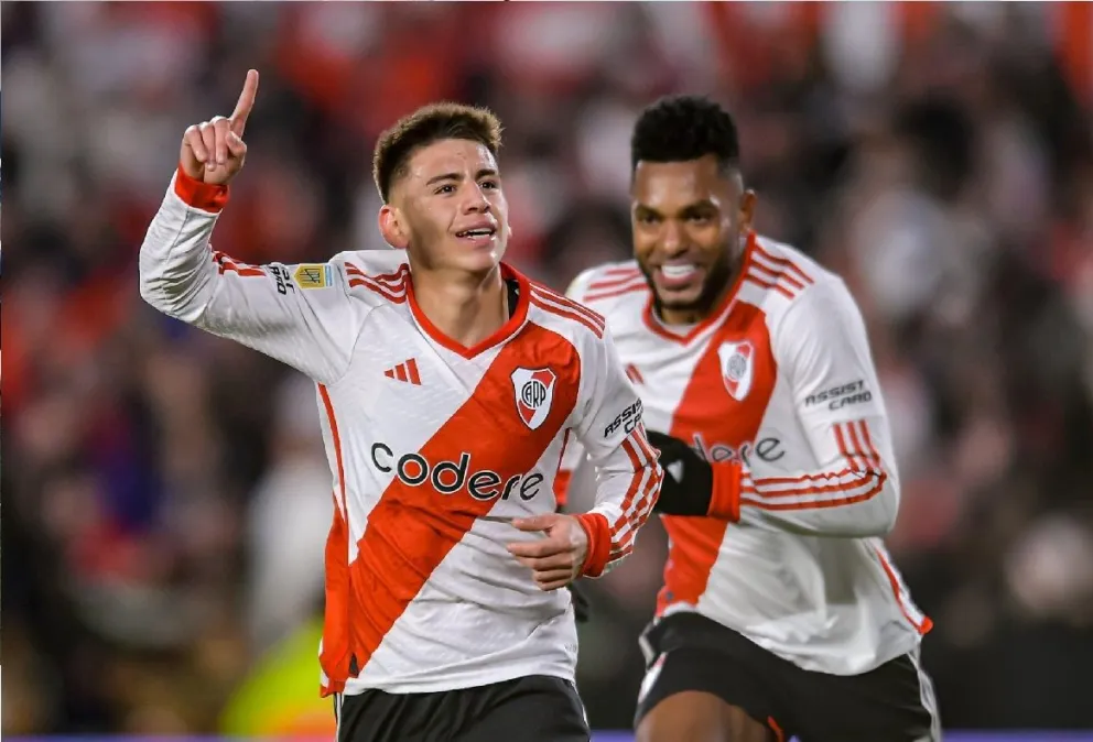 River goleó a Belgrano y es líder de la Liga Profesional