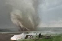 EE.UU: un tornado arrasa la ciudad dejando muerte y destrucción 