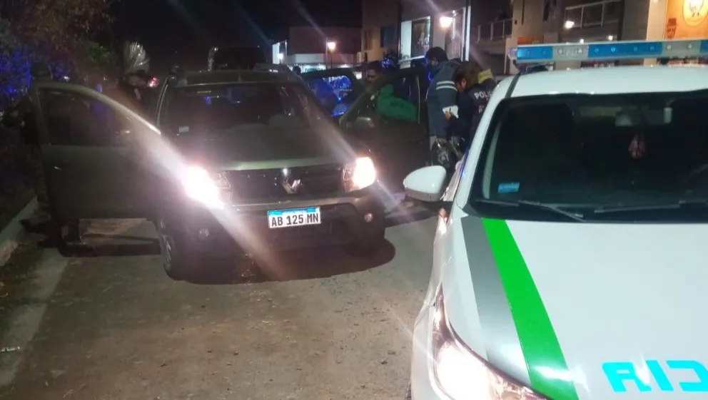 Tras una persecución detuvieron a tres hombres que robaron el auxilio de una camioneta