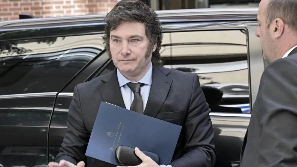 Diputados de la UCR denunciaron a Milei por uso indebido de fondos públicos en su viaje a España