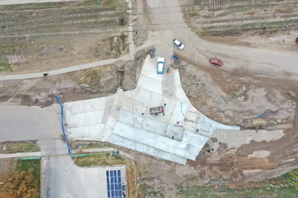 Por trabajos de reconstrucción en el barrio Stefenelli el transito continúa afectado en esa zona