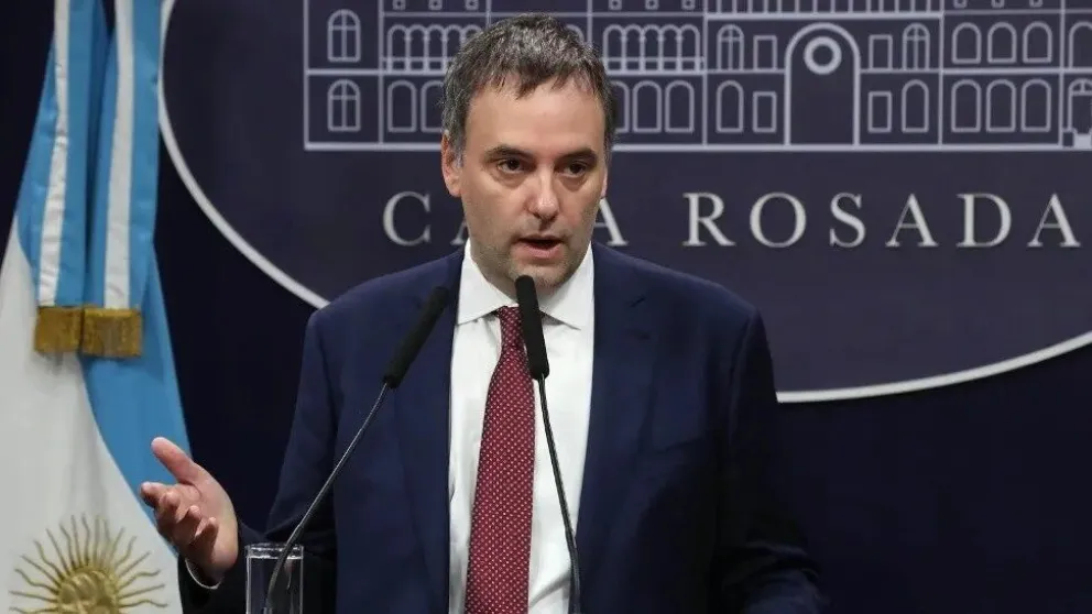 El Gobierno ratificó que el 30 de junio habrá más despidos en el Estado