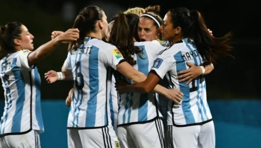 Críticas y renuncias: tres jugadoras abandonan la Selección argentina de fútbol femenino