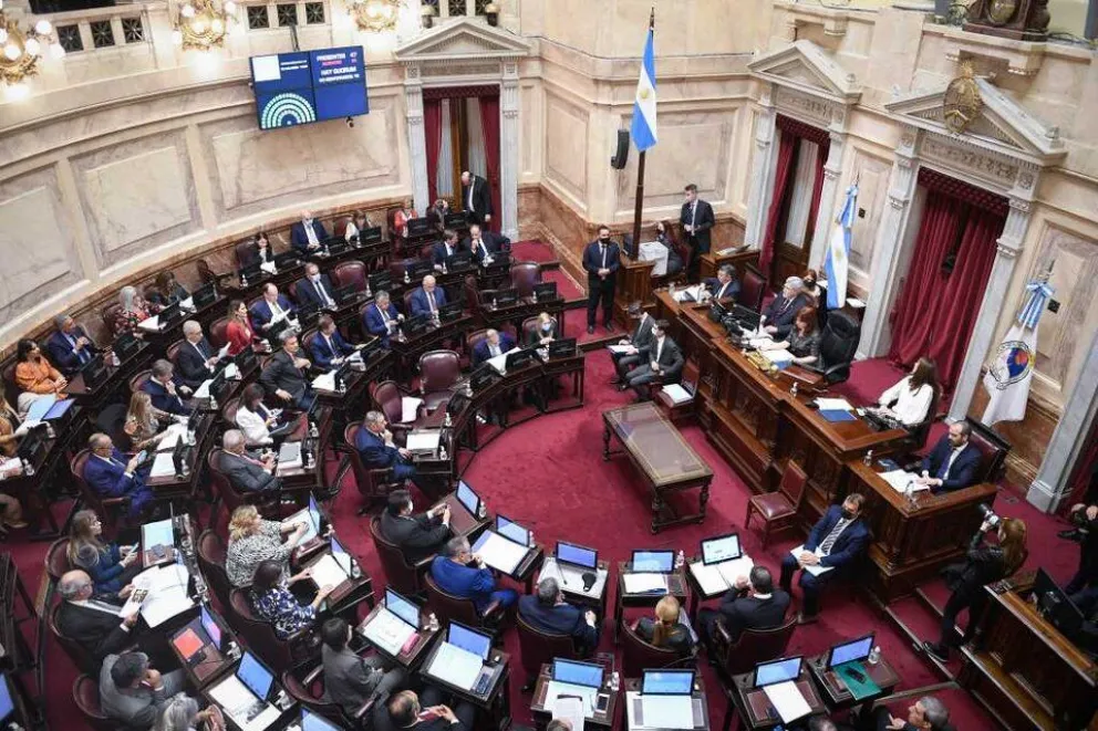 Nuevo aumento para senadores: pasarán a cobrar $8 millones por mes
