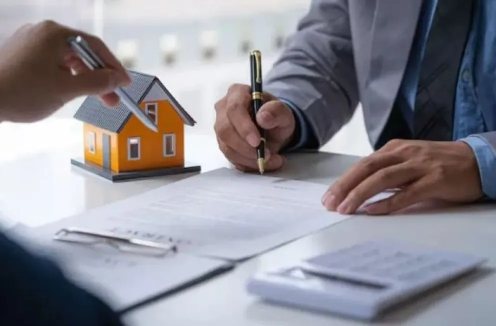 Traba en Créditos UVA por fluctuación del dólar