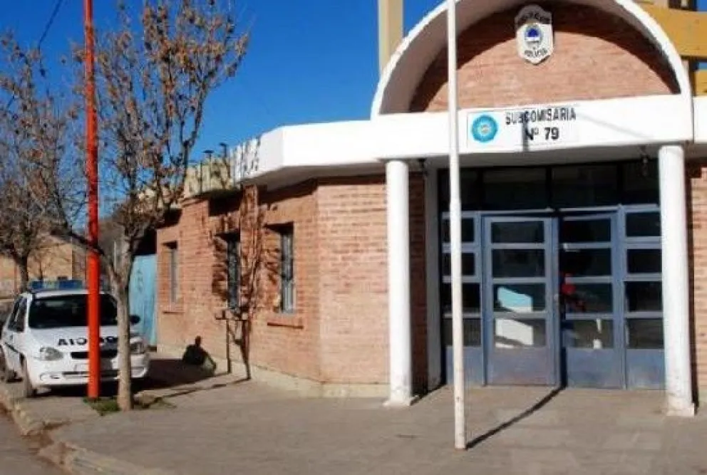 Cinco policías de una subcomisaria quedaron implicados en una causa por apremios ilegales 