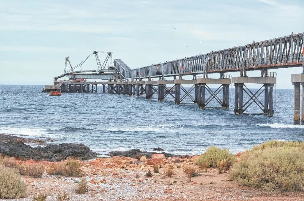Intendentes radicales respaldan la construcción de una planta de GNL en Sierra Grande