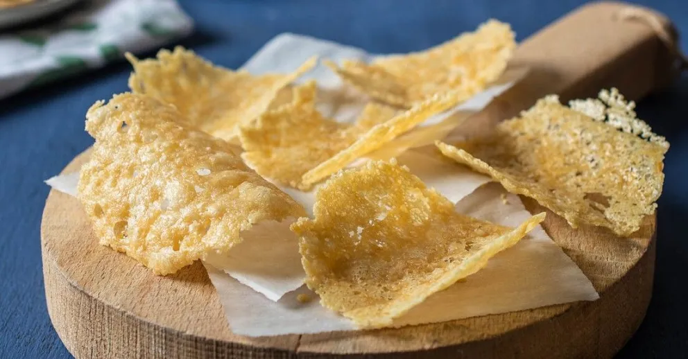 Deliciosas Tejas de Queso caseras en tan sólo ocho minutos