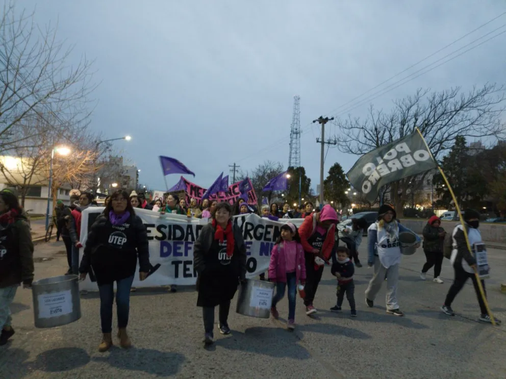 Gran convocatoria por la marcha del Ni Una Menos en Roca