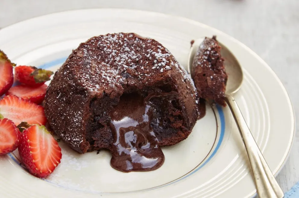 Receta exprés: hacé un volcán de chocolate en 3 pasos