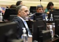 Legisladores acusan a Doñate de "caradurismo"