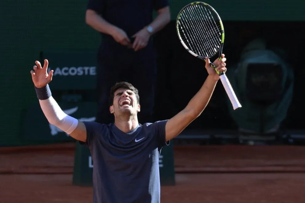 El español Carlos Alcaraz sorprende y avanza a la final del Roland Garros
