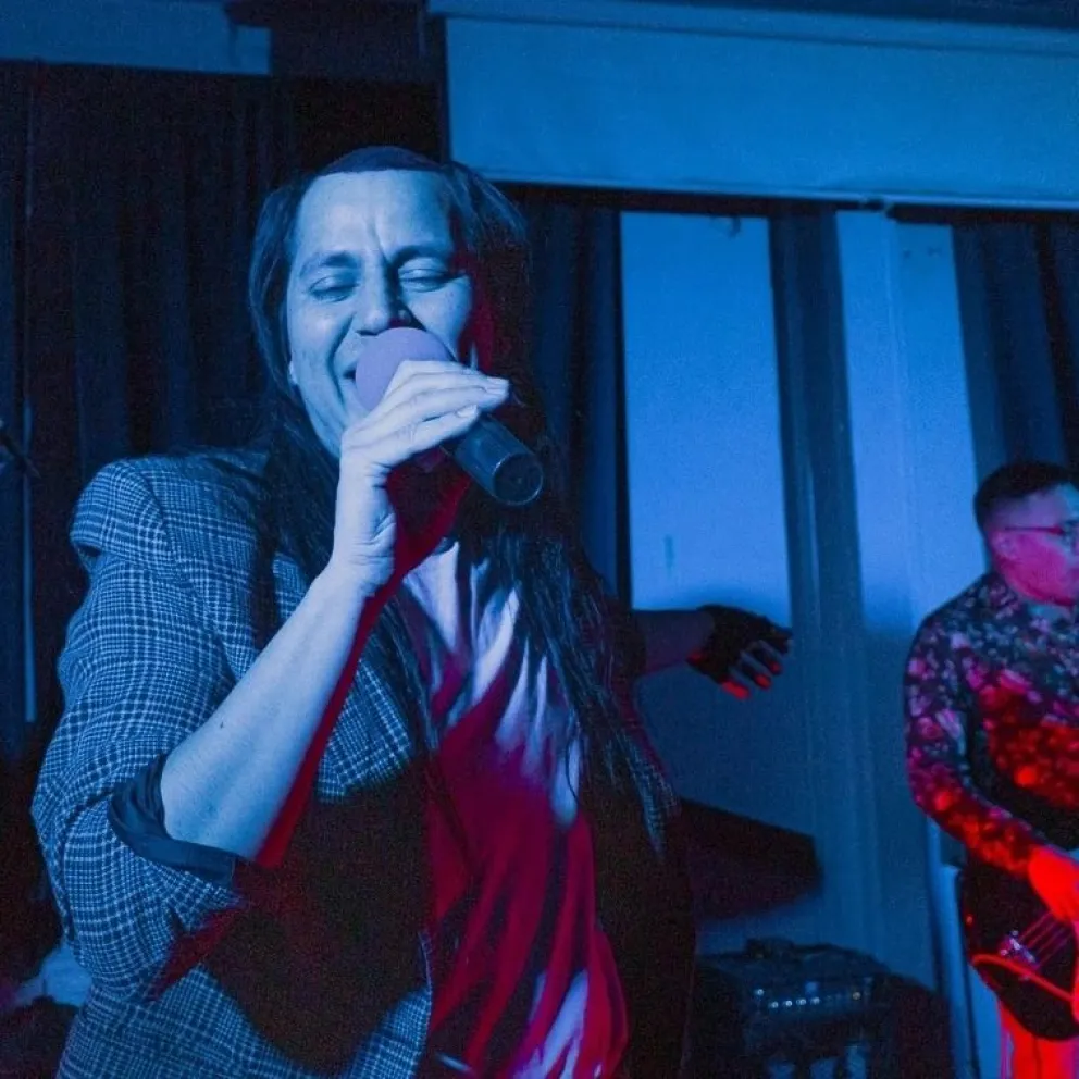 Kazuaki: la banda revolución del pop regional llega a Roca