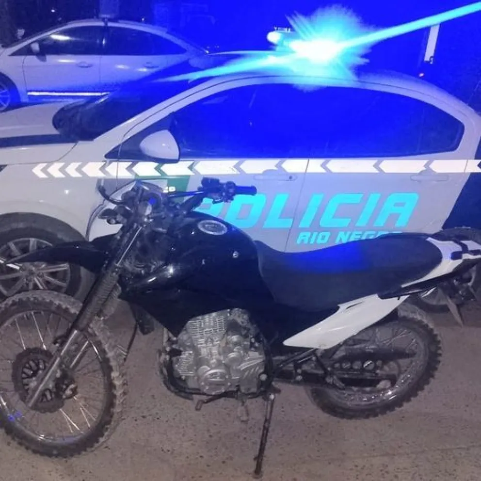 Recuperan en Villa Regina una moto robada en Roca