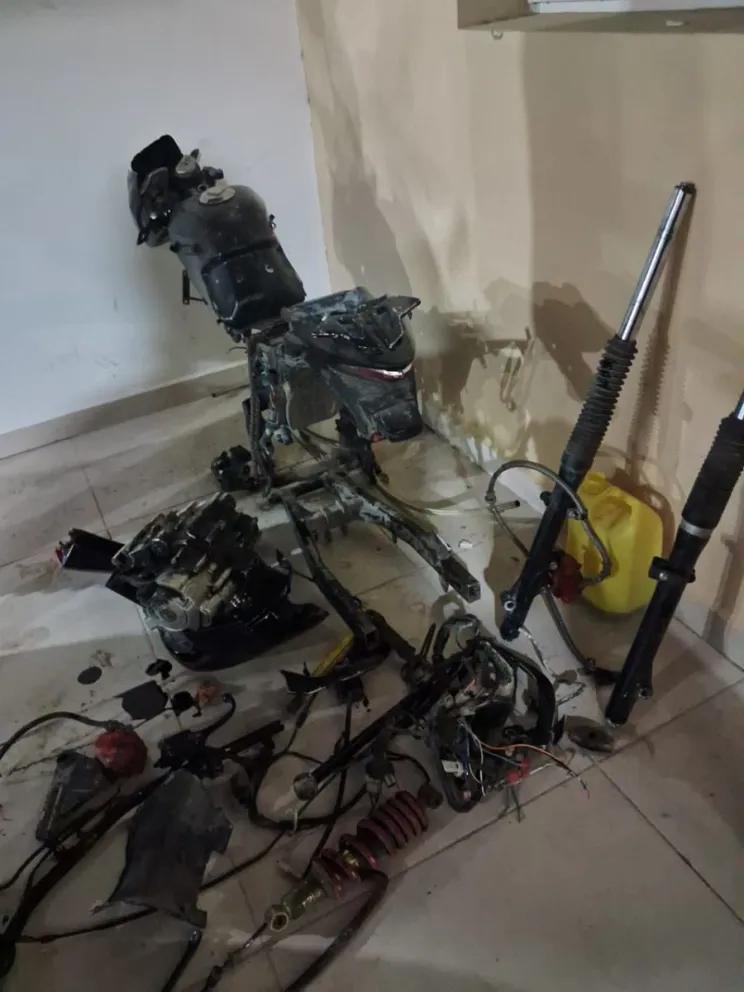 Roca: le robaron la moto y una semana después apareció desmantelada