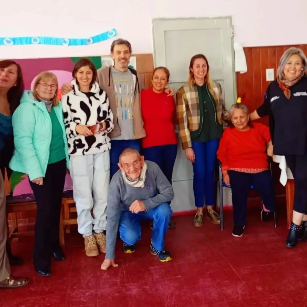 Excelente jornada de arte comunitario en la Residencia “Rosa Padín”