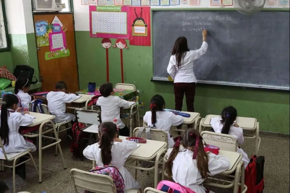 Docentes deberán informar su asistencia laboral este miércoles 19