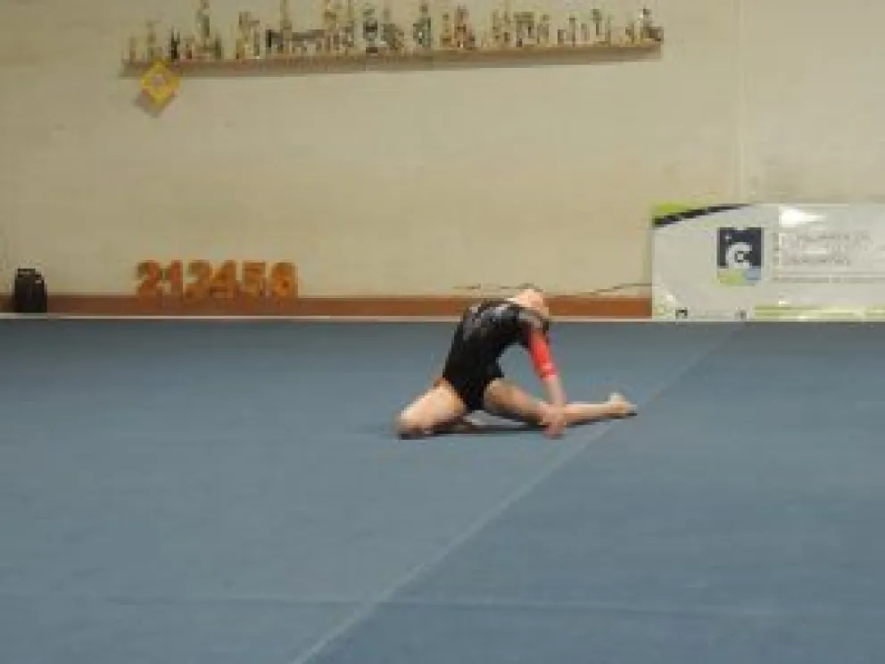 Gimnastas roquenses compiten por un lugar en el Campeonato Nacional  