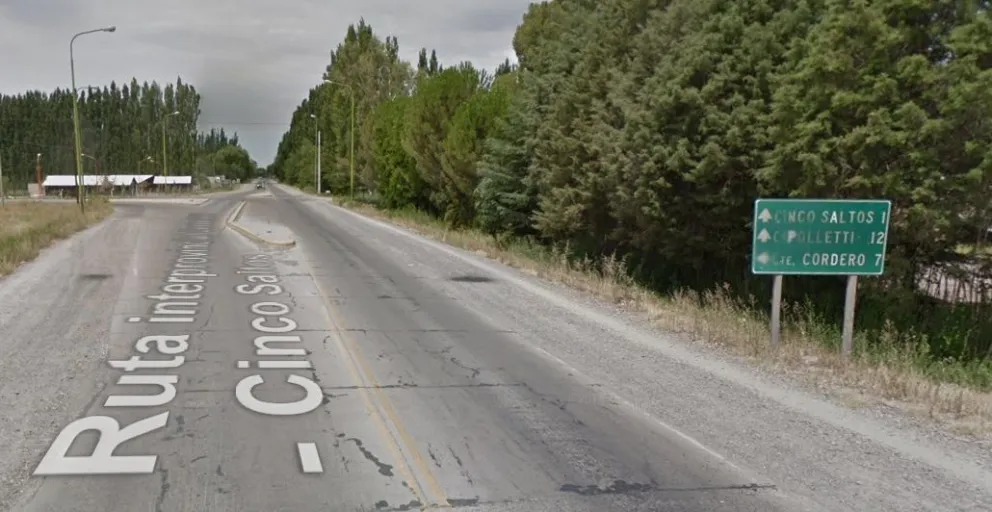 Buscan a un conductor que chocó y abandonó a un ciclista en la ruta