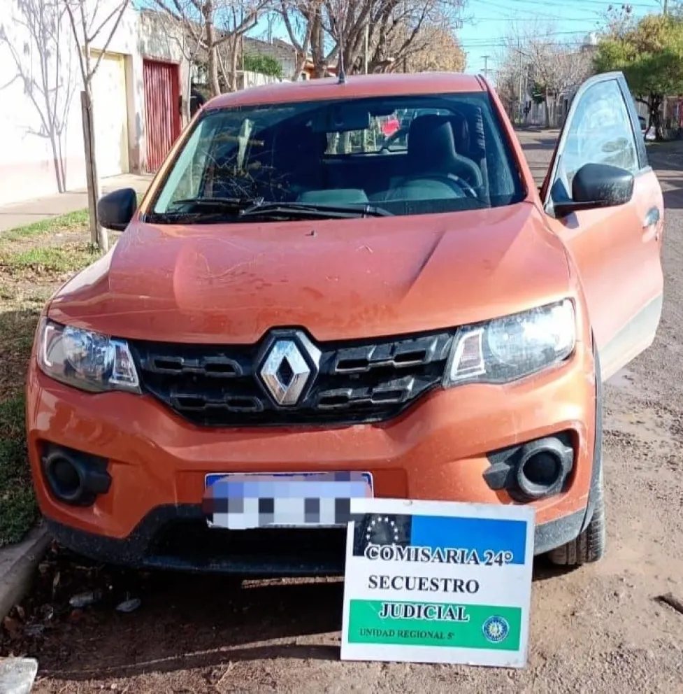 Recuperaron un auto que había sido robado hace algunos días en un domicilio 