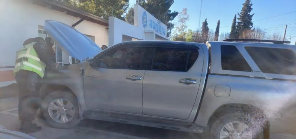 Manejaba una camioneta con número de motor adulterado y se la secuestró la policía 