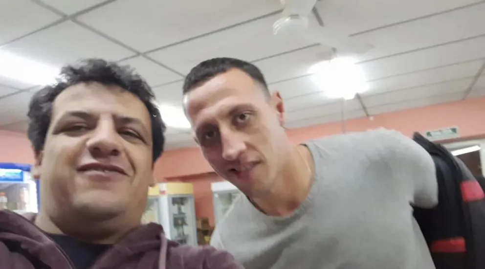 ¡Para todos los bosteros! El defensor de Boca Cristian Lema anduvo de paseo por el Alto Valle