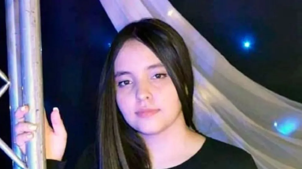 Familiares y amigos despidieron a la adolescente que murió tras inhalar monóxido de carbono   